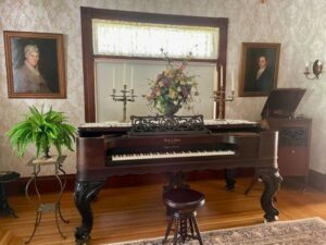 piano bryant house